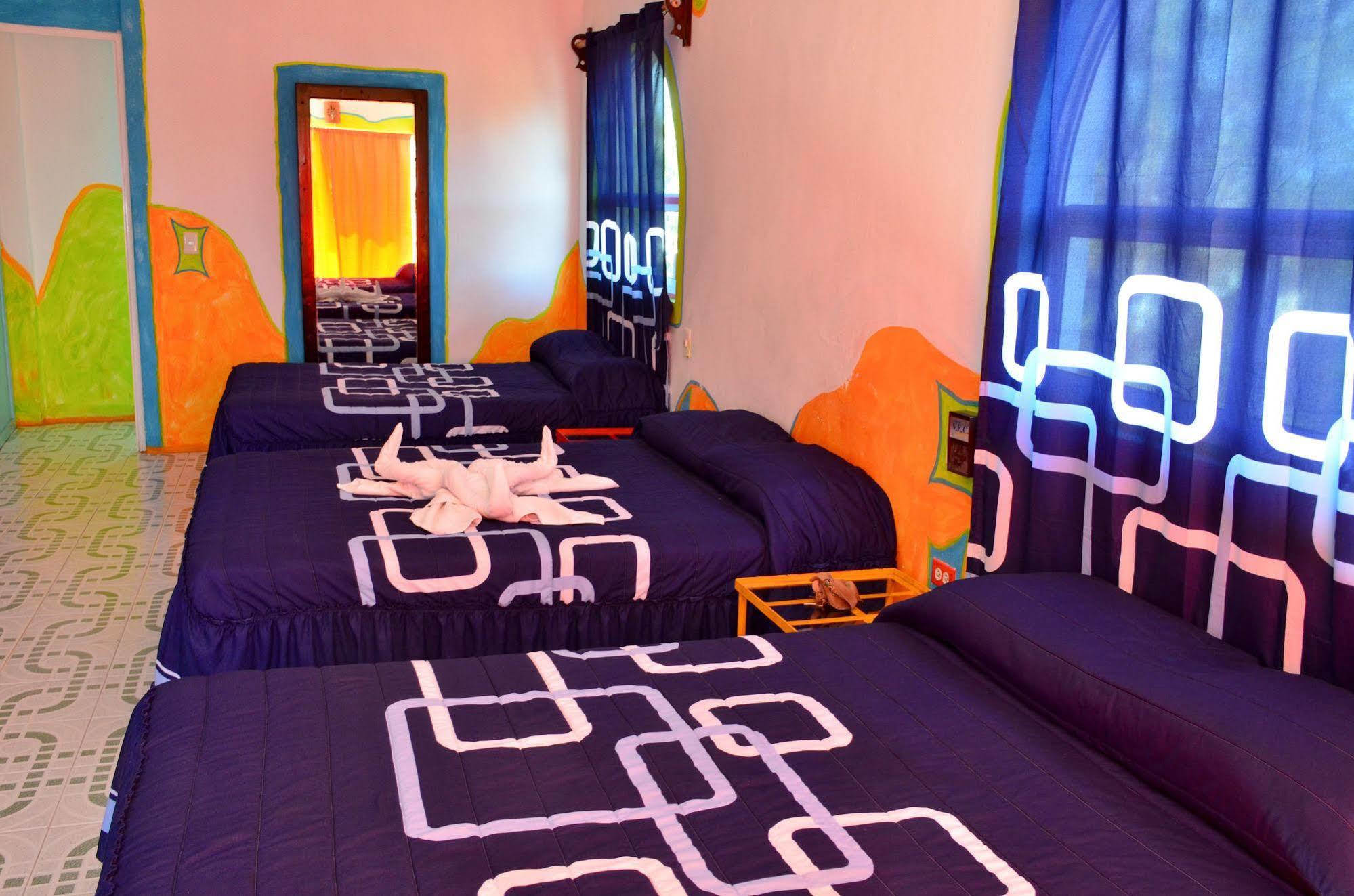 Adventure Experience Hotel بلايا ديل كارمن المظهر الخارجي الصورة